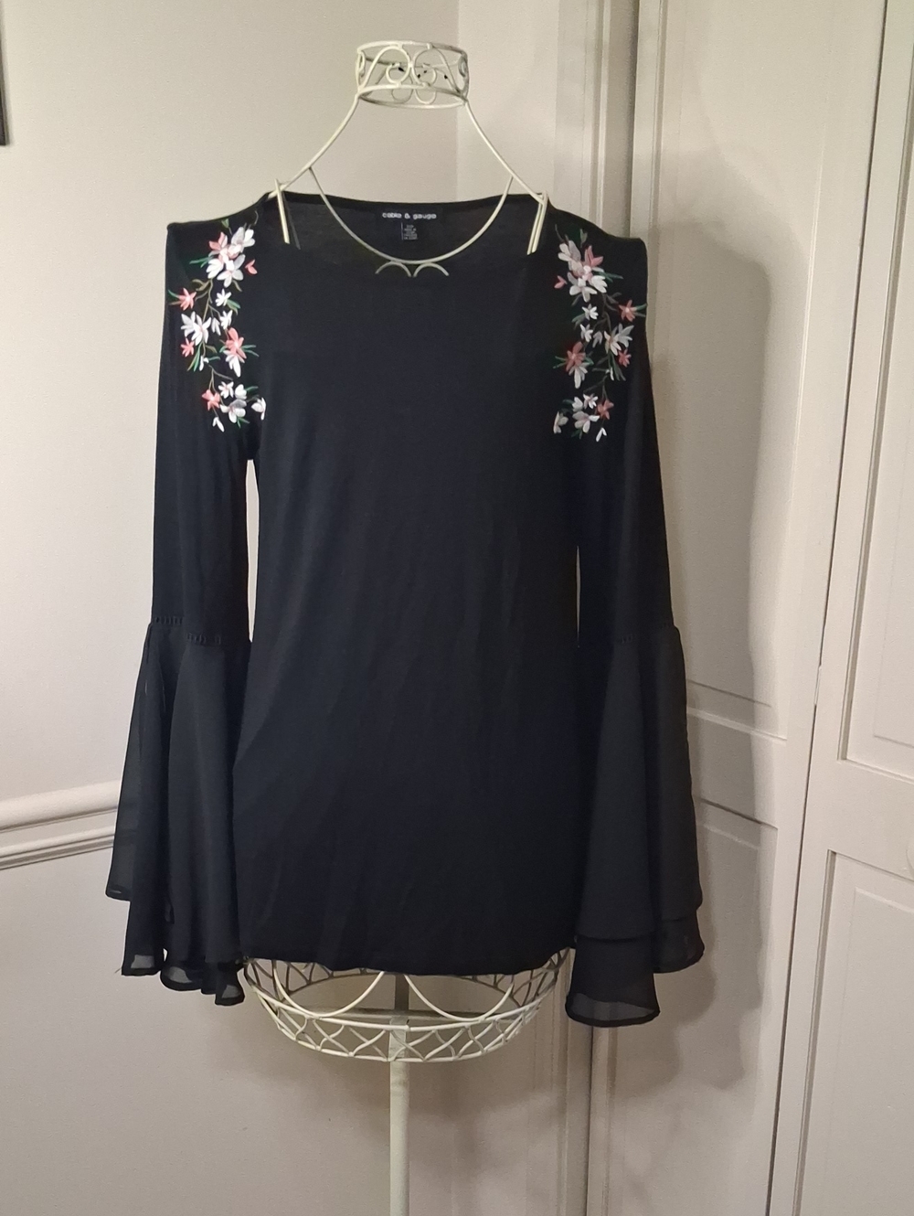 Cable & Gauge Black Floral Embroidered Bell-Sleeve Top